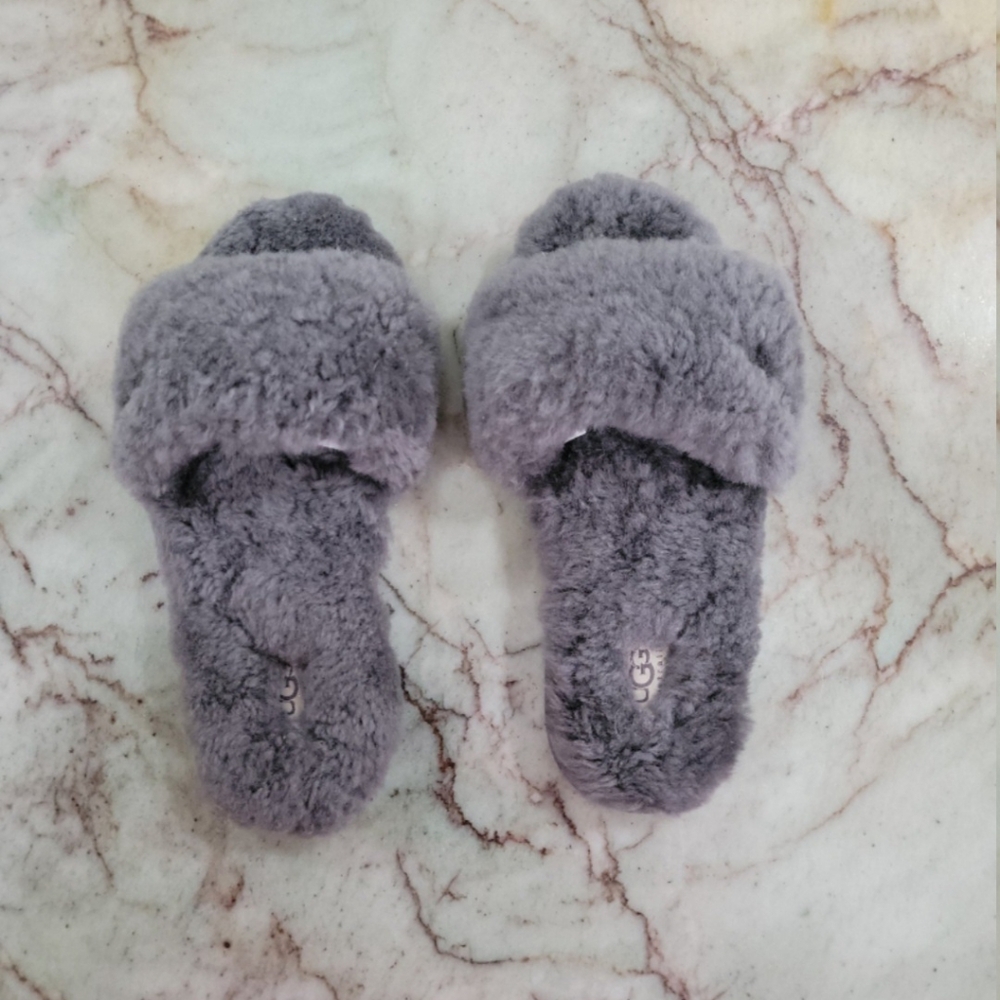 UGG Open-Toe Grey Mule Slippers Ladies size 7 NEVER WORN